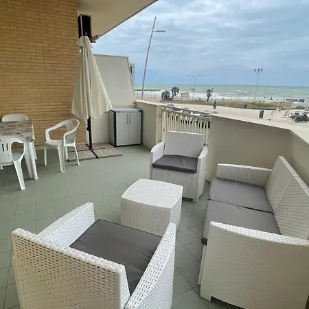 La Terrazza Sul Porto Lido di Ostia