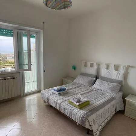 La Terrazza Sul Porto Apartment *