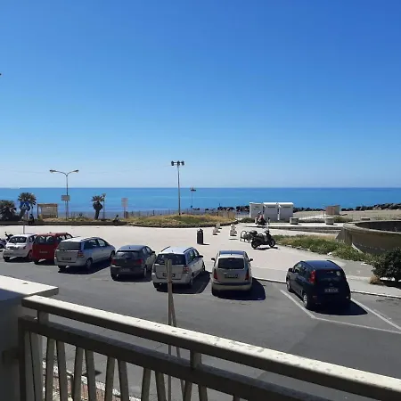 La Terrazza Sul Porto *
