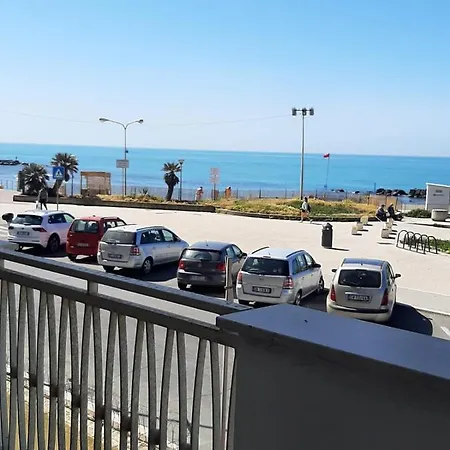 Apartment La Terrazza Sul Porto